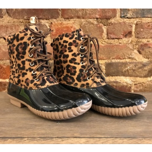 Must Have Leopard Print Duck Boots - Picture 3 of 4